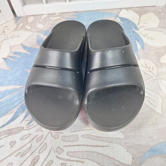 OOFOS OOahh Recovery Sandals Sport Slide On Black Women’s Size 7 - Picture 12 of 12